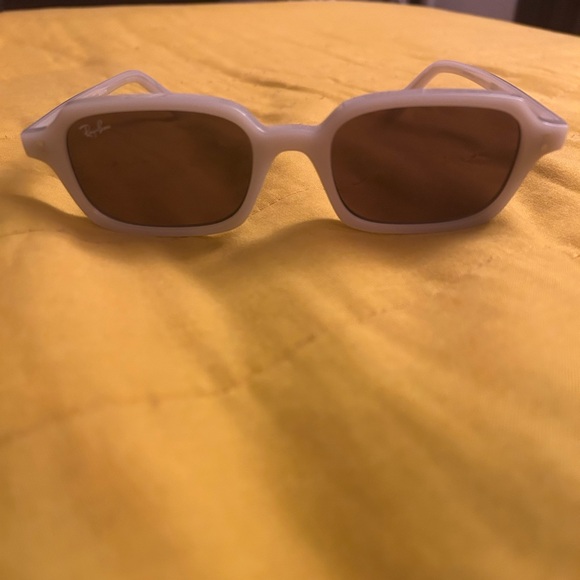 Ray-Ban Beige and Cocoa Sunglasses - Picture 4 of 7